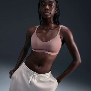 NIB!!!   Nike Light-Support Convertible Sports Bra
